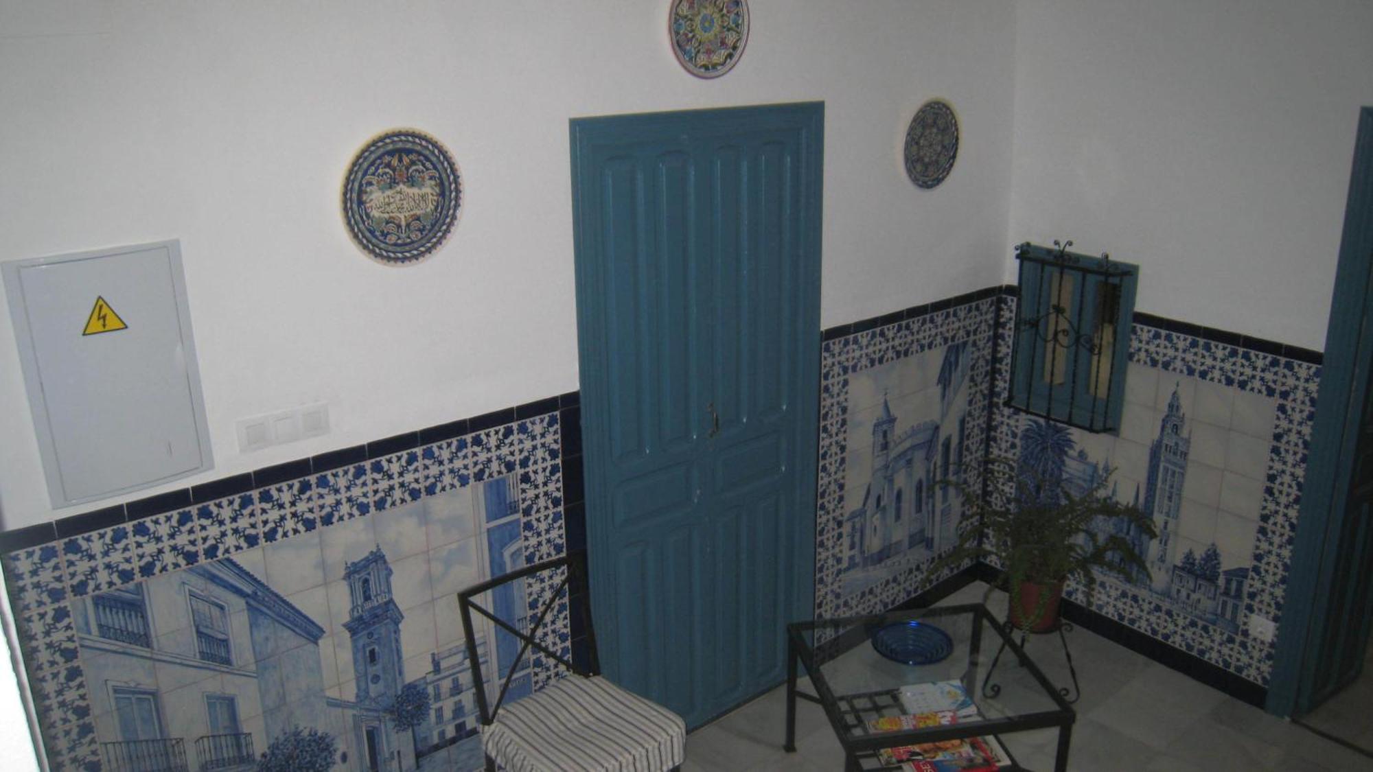 Pension La Montorena Seville Exterior photo